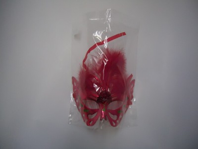 TÜYLÜ MASKE